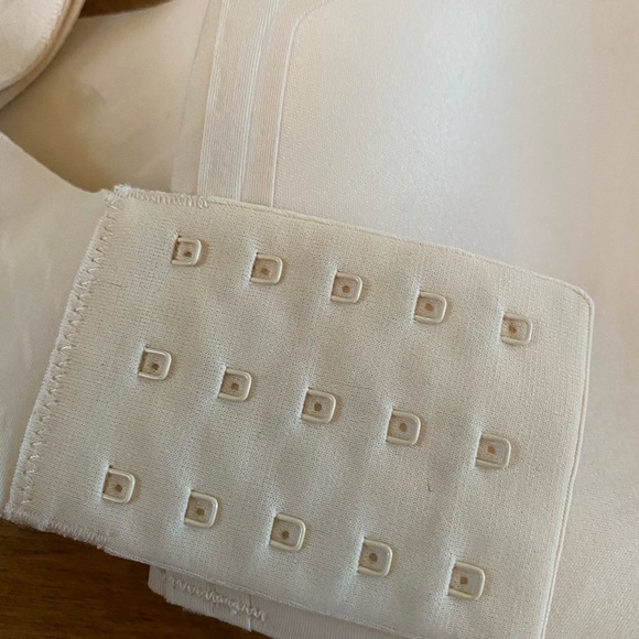 Knix Wing Woman Contour bra.  Excellent condition.  Never worn. - Picture 4 of 4